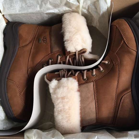 UGG Women's Adirondack II Waterproof Lace Up Boots - Picture 4 of 7